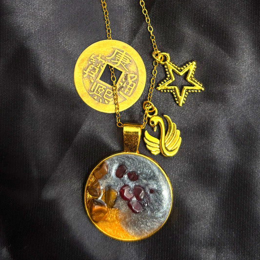 FORTUNA – Collar Talismán de Ojo de Tigre y Granate🤞🏼