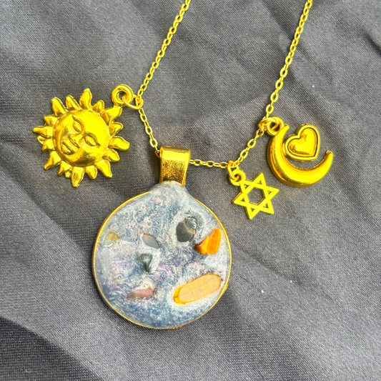 Talismán Inanna de Sabiduría y Poder Mágico | Fluorita y Ojo de Tigre | Baño de Oro 14K